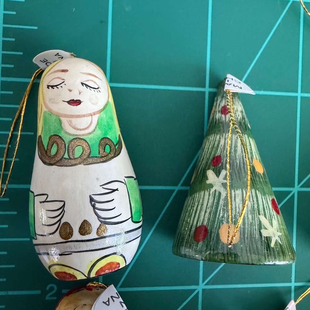 Lot of 38 Vintage Hand Painted Wooden Christmas Ornaments Santa Tree Angel Dolls - Picture 9 of 13
